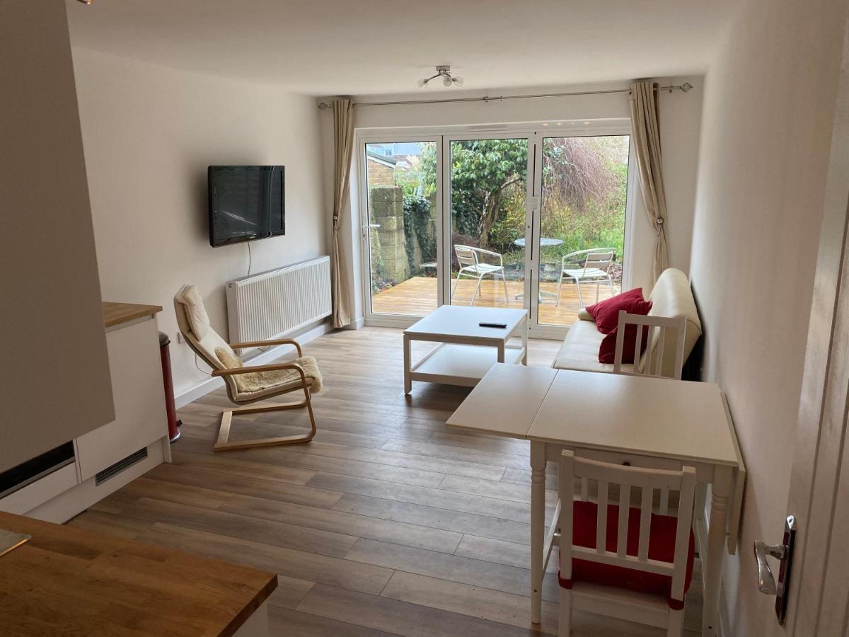 Adorable One-Bedroom Flat With Patio Garden. Southwick  Eksteriør bilde